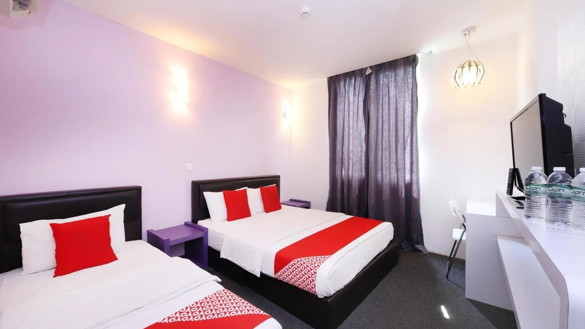 Super Oyo 442 Marvelton Hotel contacts